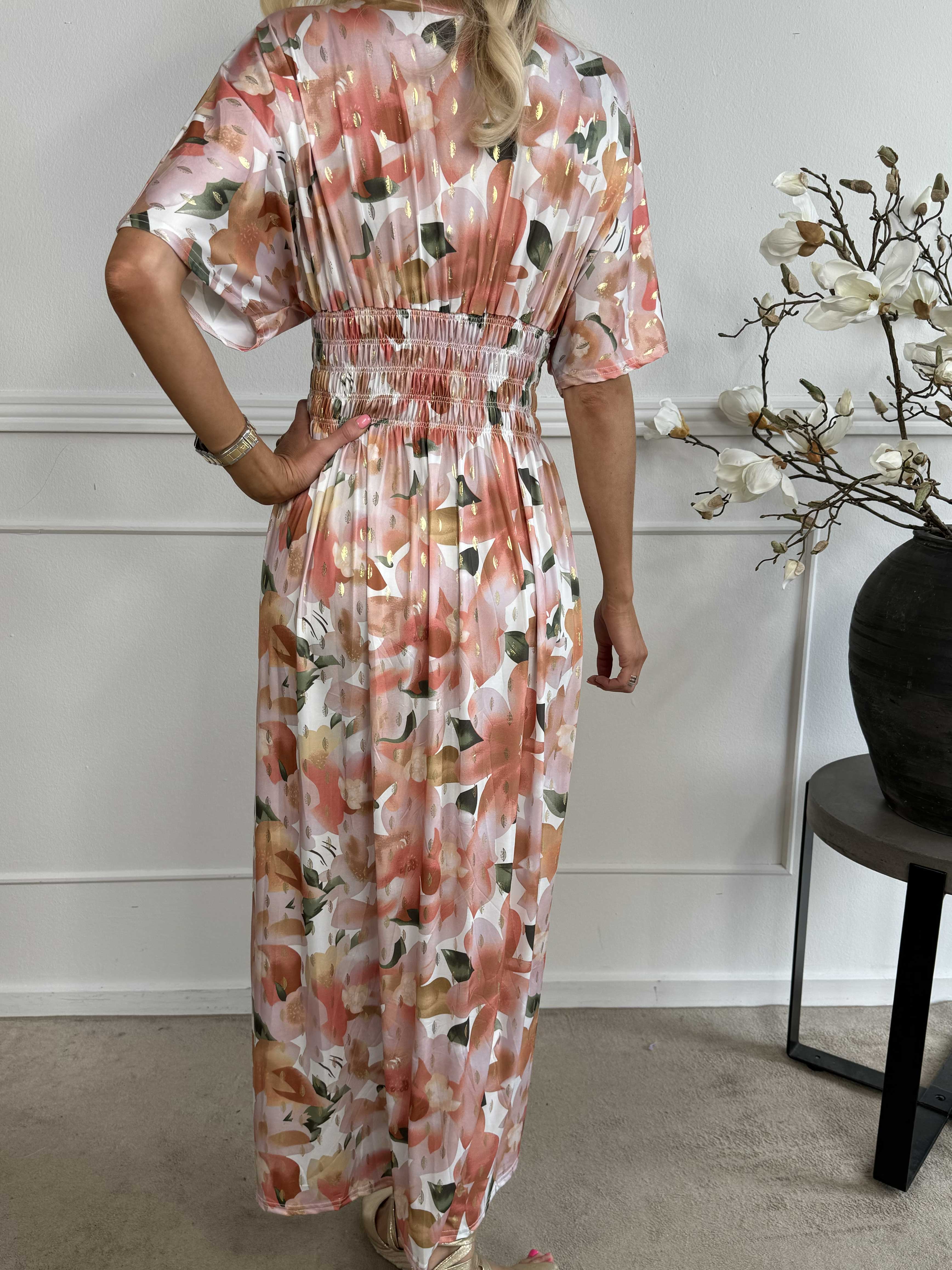 Pams Sweet Flower - Lång elastisk klänning i skrynkelfritt tyg